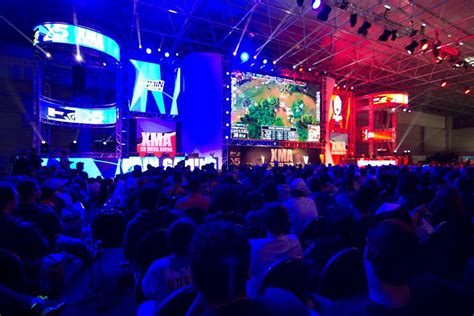 mega arena game.